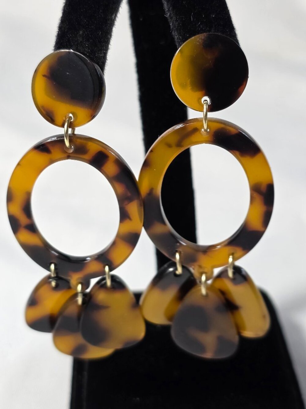 Small Light Cream Tortoise Shell Drop Earrings Interlocking Double-Circles